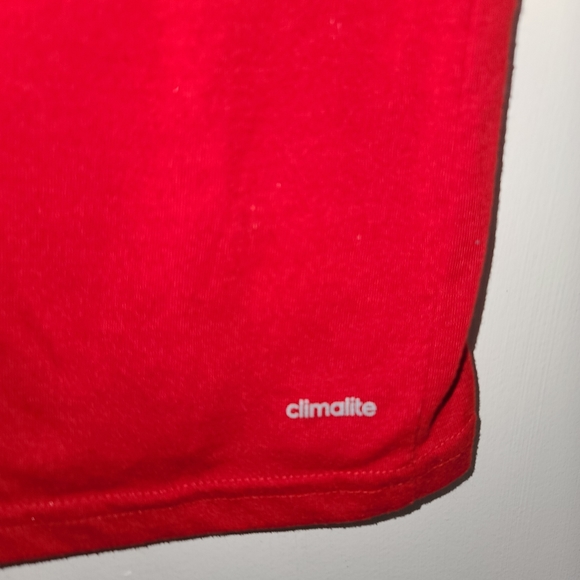 Boys Adidas Climalite cotton red Tee 10/12. Great condition. - Picture 3 of 6